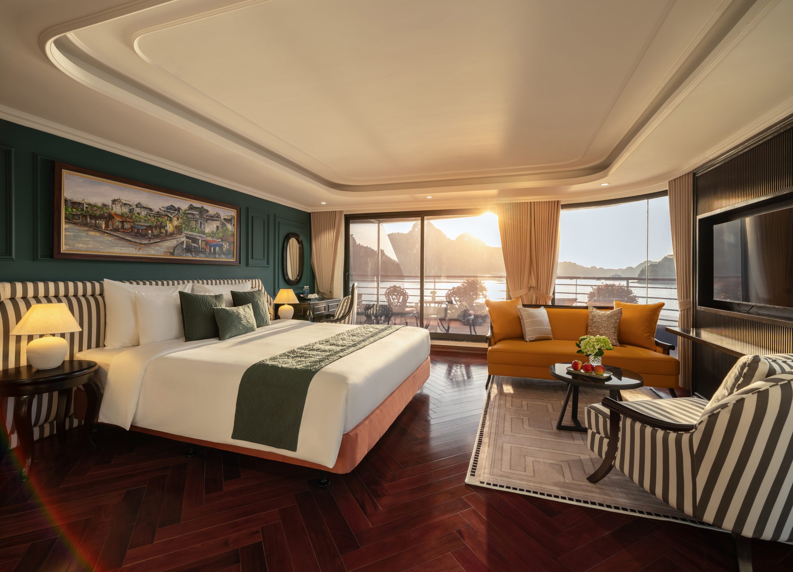 Diana Cruise - Ha Long Bay Suite